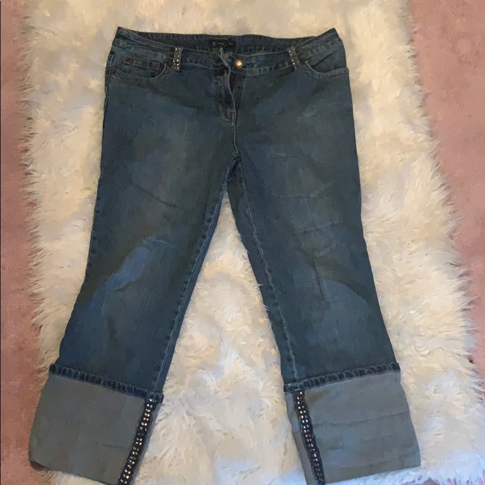 Cuffed cropped jeans